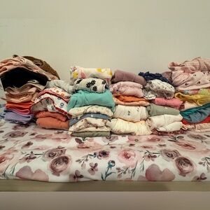 Lot of baby girl clothes 0-3 months